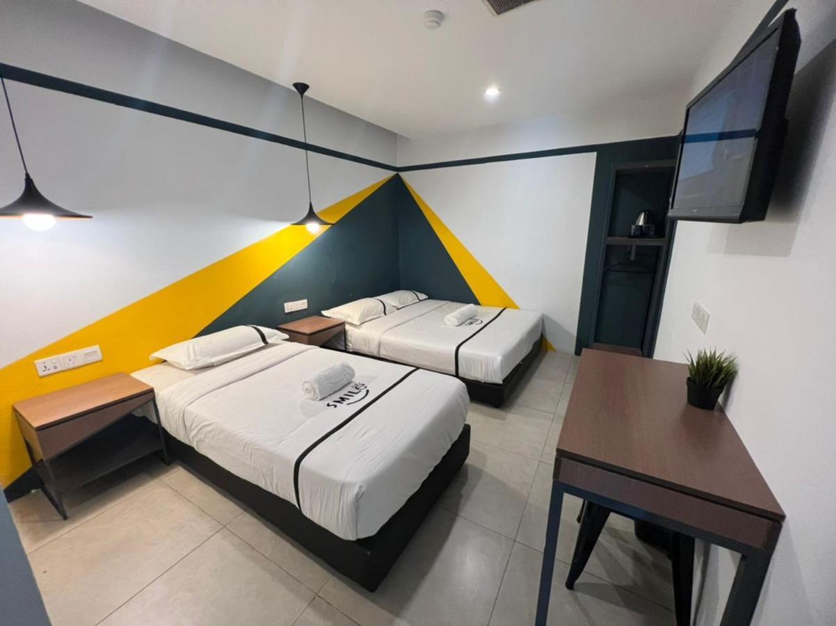 Smile Hotel Cheras Sri Permaisuri クアラルンプール エクステリア 写真
