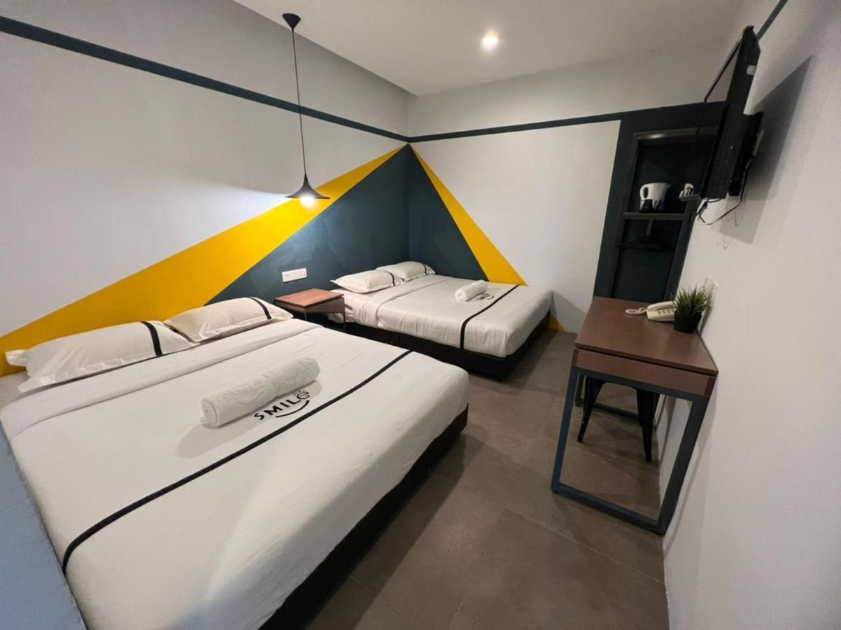 Smile Hotel Cheras Sri Permaisuri クアラルンプール エクステリア 写真