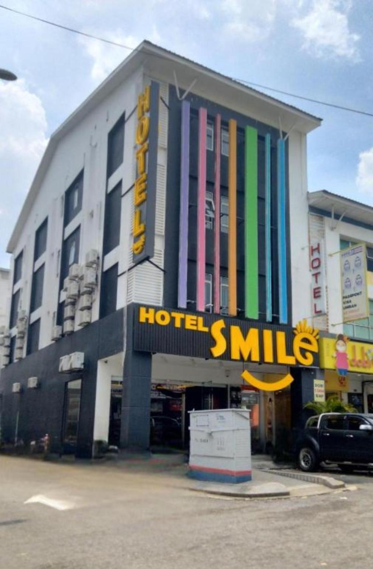 Smile Hotel Cheras Sri Permaisuri クアラルンプール エクステリア 写真